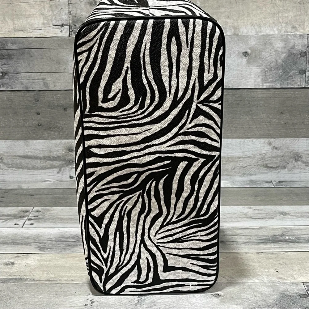 MICHAEL KORS Carter Large Open Tote Bright White/Multi/ Zebra Print - One Size